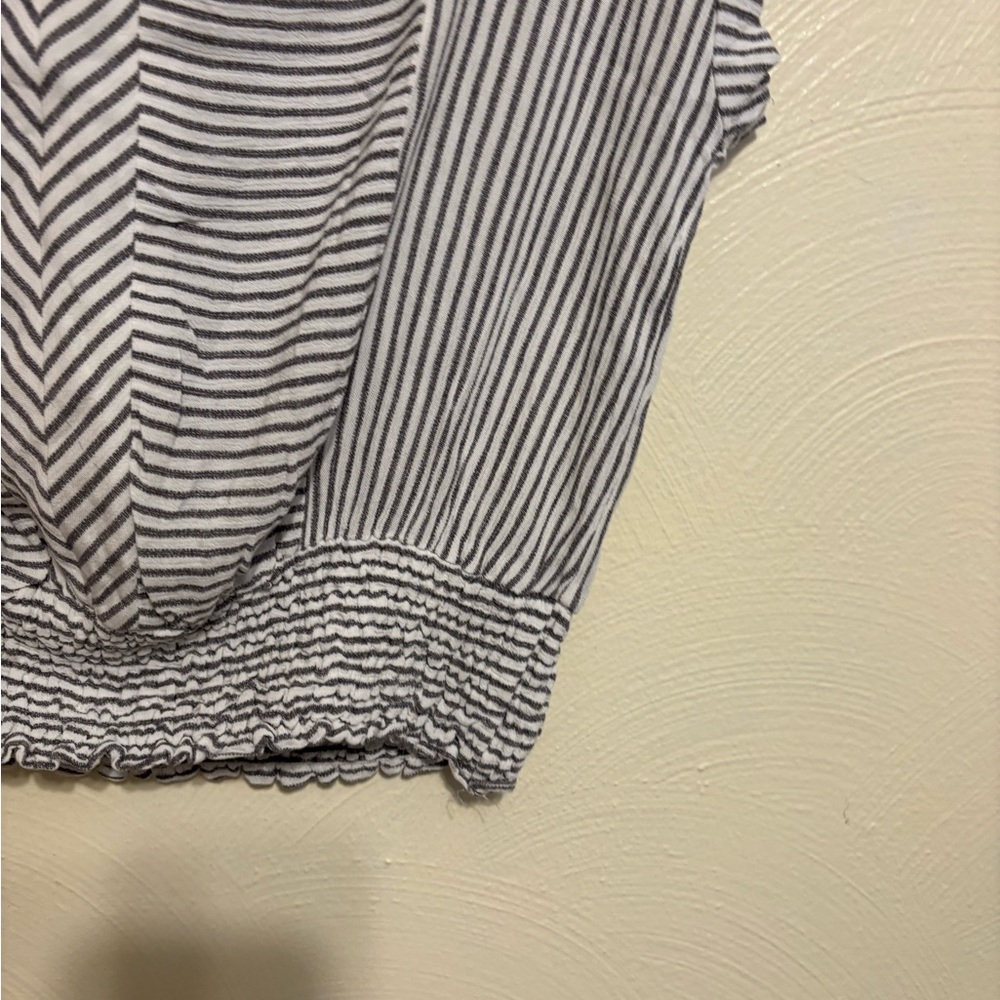 Faith and Joy Striped Smocked Hem Cap Sleeve Blouse XL - Picture 8 of 9